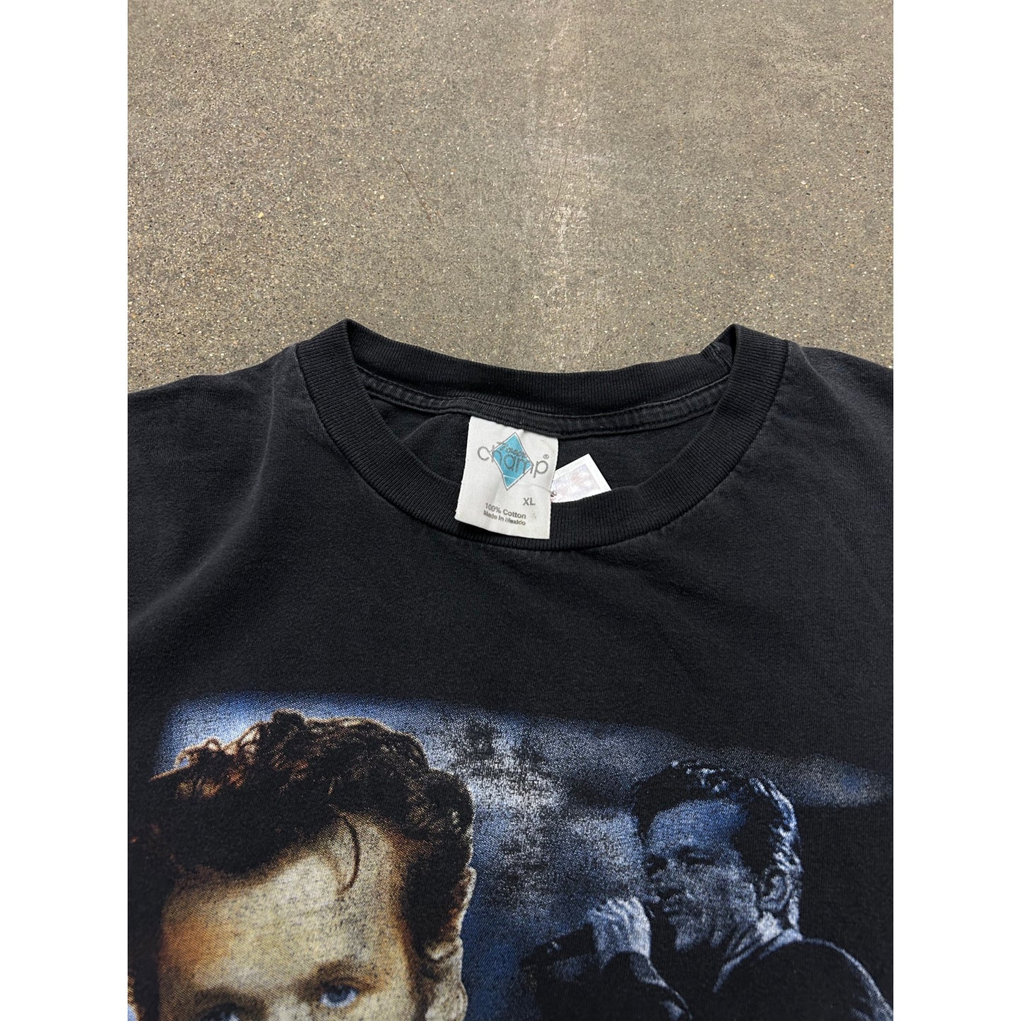 Vintage Faded 2001 John Mellencamp Distressed Tour T-Shirt