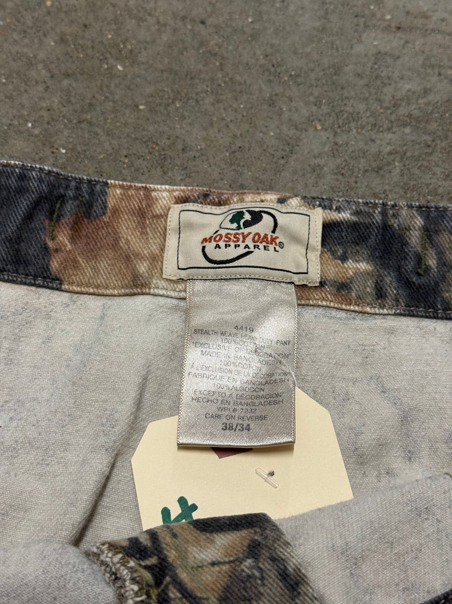 Vintage Mossy Oak Camo Cargo Pants