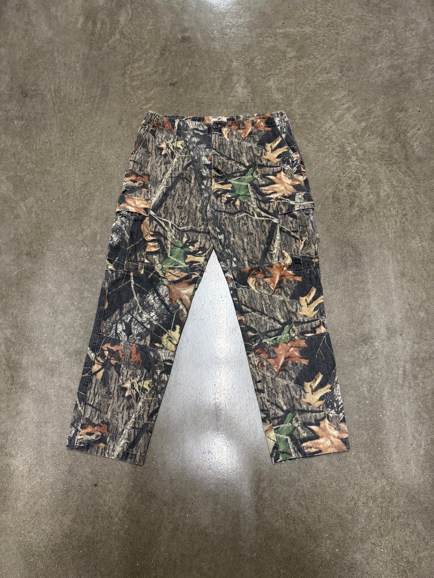 Vintage Mossy Oak Camo Cargo Pants