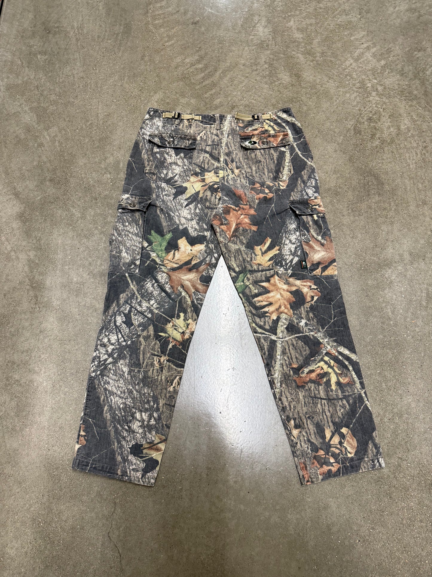 Vintage Mossy Oak Camo Cargo Pants
