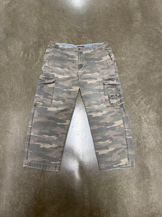 Vintage Y2K Camo Cargo Pants