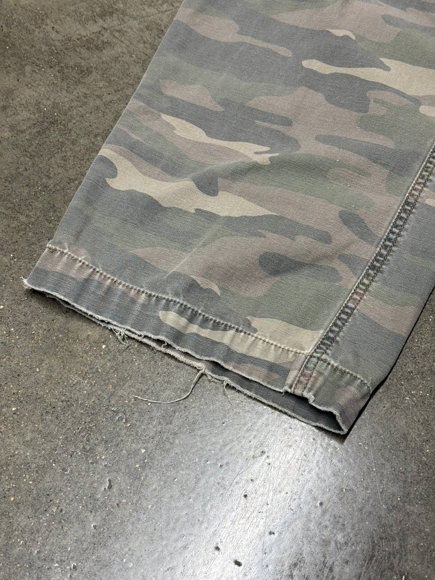 Vintage Y2K Camo Cargo Pants