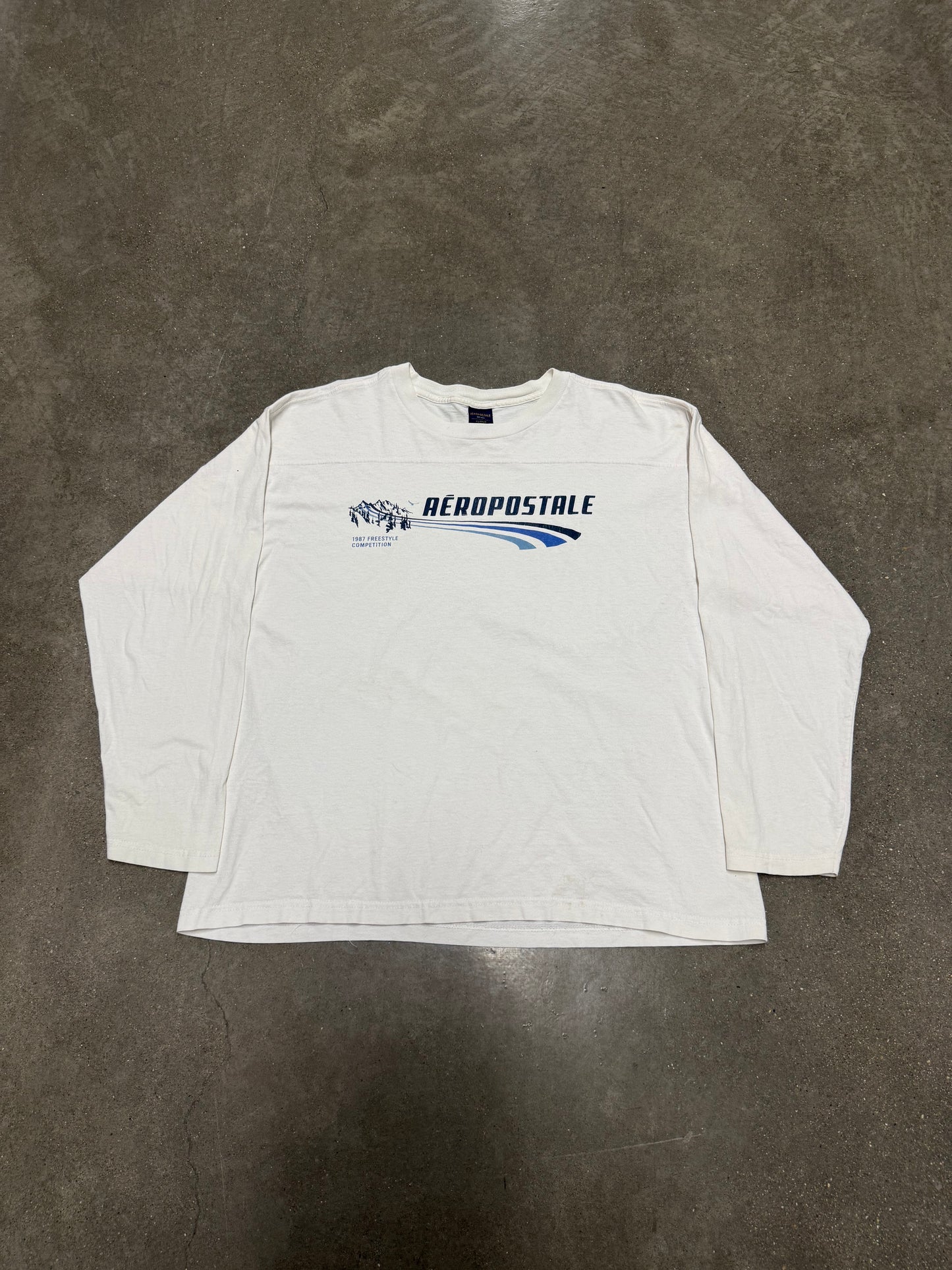 Vintage Y2K Aeropostle Long Sleeve Graphic T-Shirt