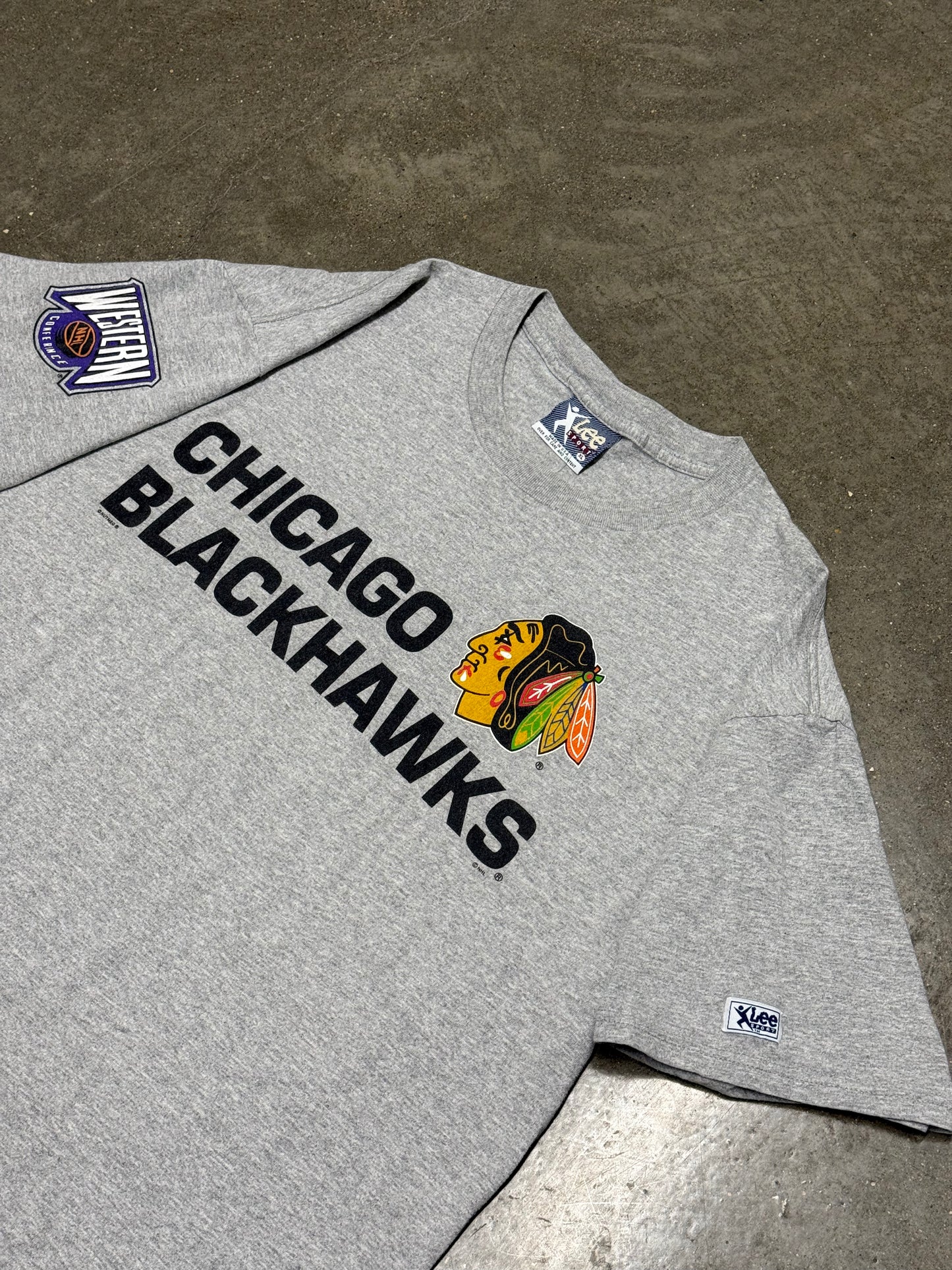 Vintage 1990s Y2K Chicago Blackhawks Lee Sports T-Shirt